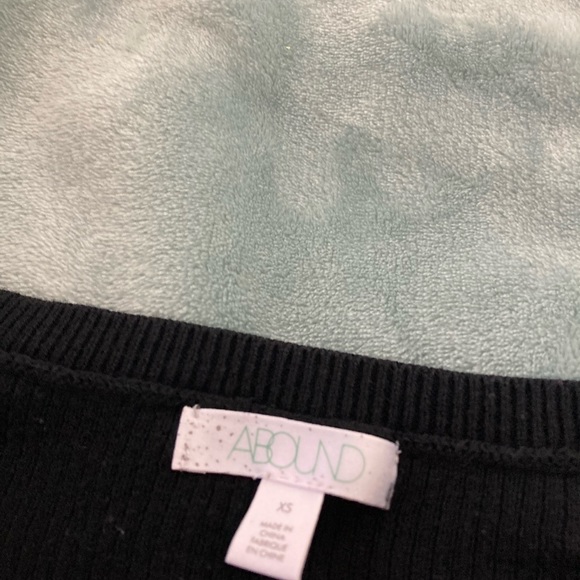 Sweater - Picture 2 of 3